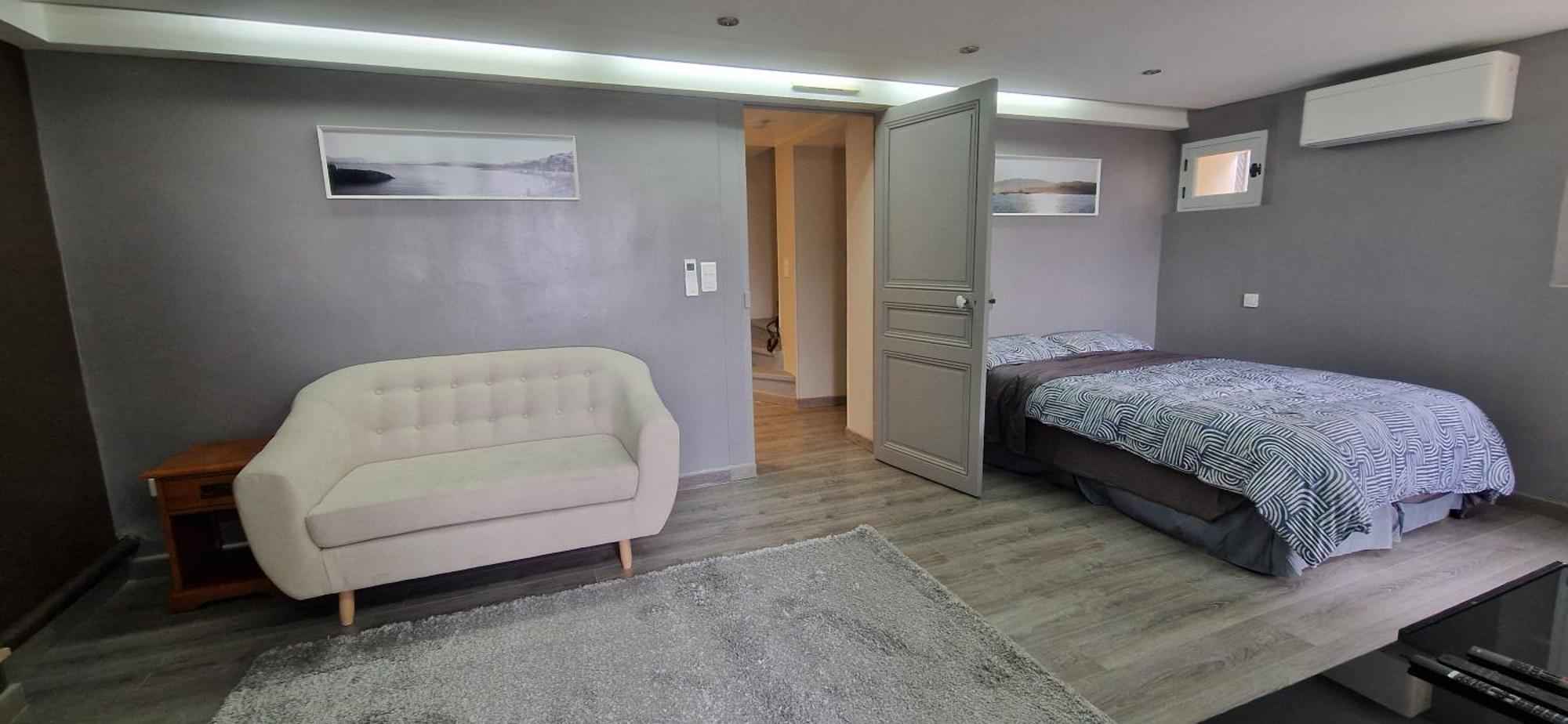 Villa Ardjoeno 망들리유 라 나플 외부 사진